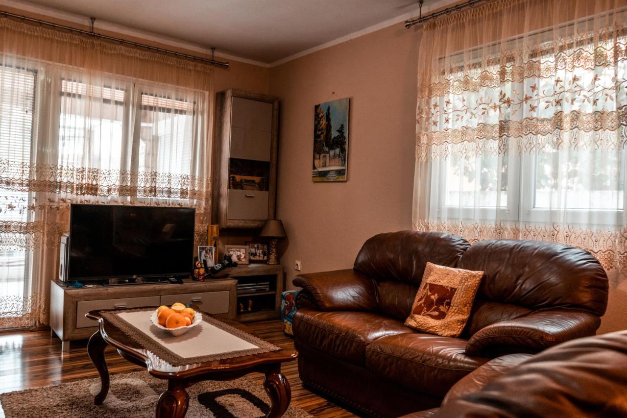 Apartments Marijana 蒂瓦特 外观 照片